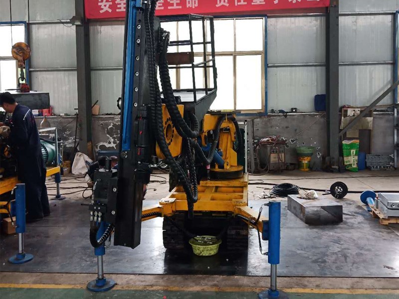 單臂液壓錨桿鉆車(chē)